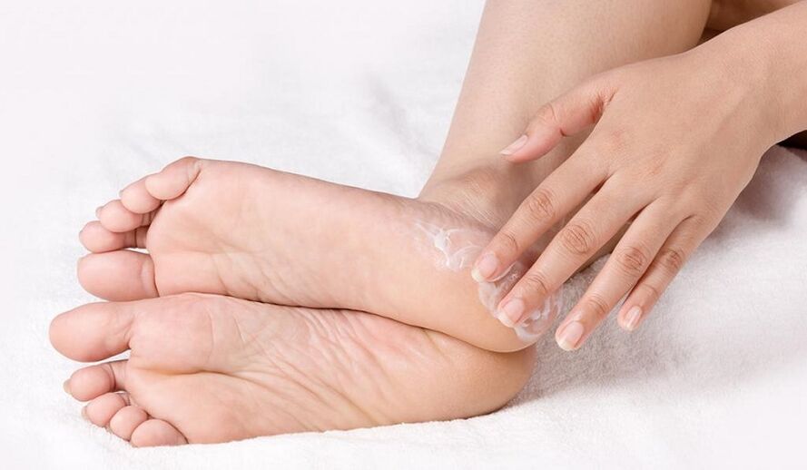 foot fungus treatment with ointment